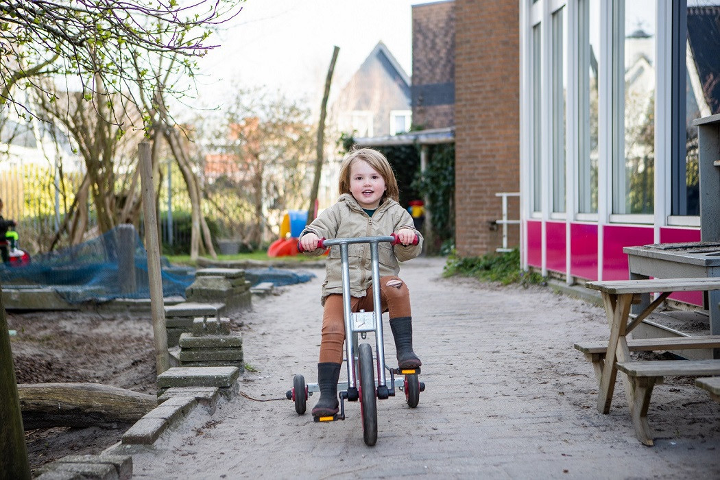 Jongetje op de fiets