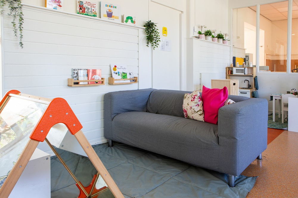 bank op babygroep Den Ilp