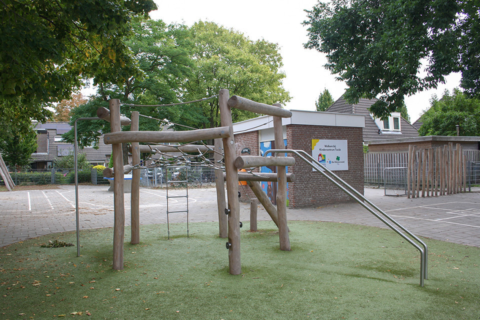 klimrek op speelplein